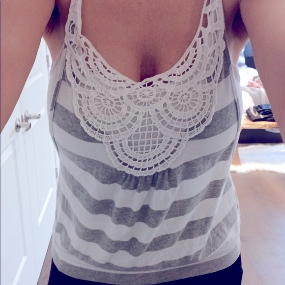 Lace front tank - Picture 6 of 7